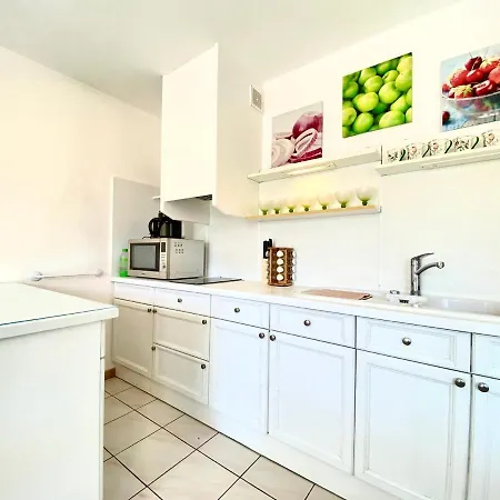 Appartement Appartement Annecy, 2 pièces, 4 personnes - FR-1-432-82 *
